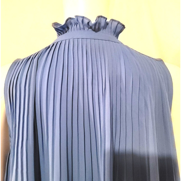 Loft Light Blue Sleeveless Blouse with Tassels - Size S - Picture 8 of 10
